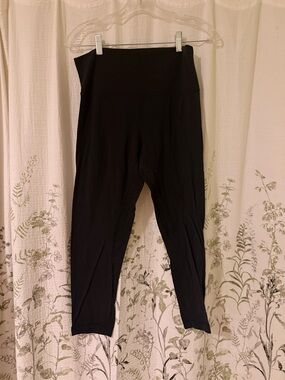 Lululemon size 12 legging